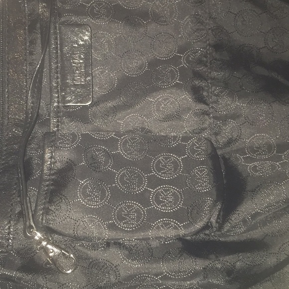 Michael Kors purse - Picture 7 of 8